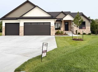 2531 S Clear Creek Cir, Wichita, KS 67230