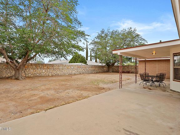4th image of 2021 Sea Cove Dr
