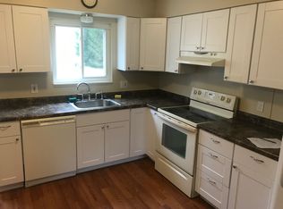 9723 Willis Rd, Pinckney, MI 48169