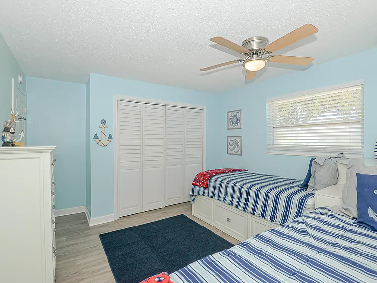 110 SW Hideaway Pl — Photo 17