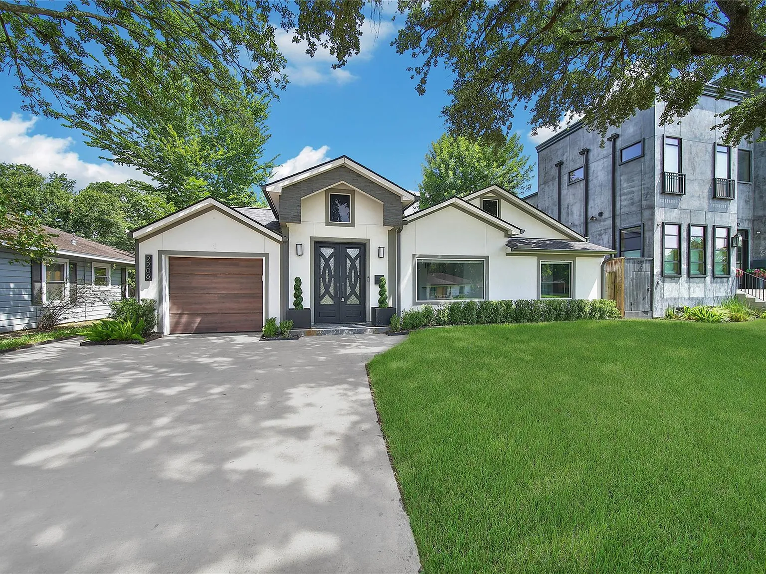 4 bed, 2.0 bath, 2151 sqft, $4,995 — Photo 1