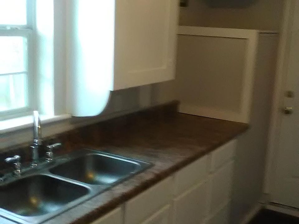 1st image of 1223 W 16th Ave APT A