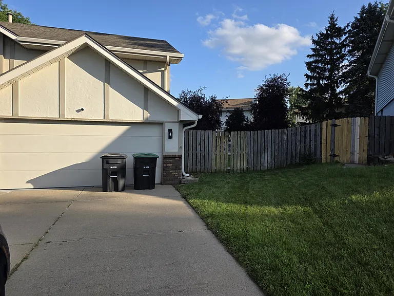 15517 Jones Cir — Photo 41