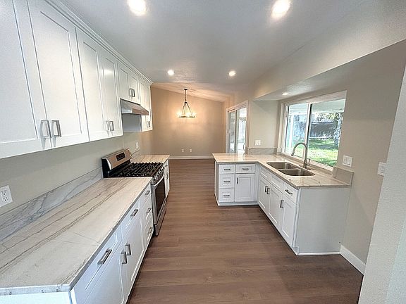 4th image of 12165 Mendocino Pl