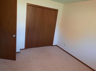 1420 W 16th Ave #A, Hutchinson, KS 67501