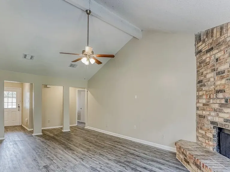 22002 Castle Springs Dr — Photo 2