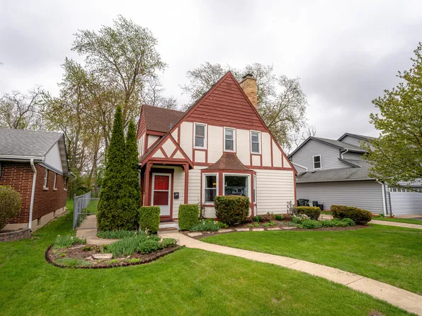 463 Brice Ave, Mundelein, IL 60060