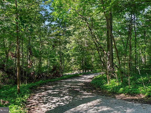 2nd image of 19201 Tyson Rd