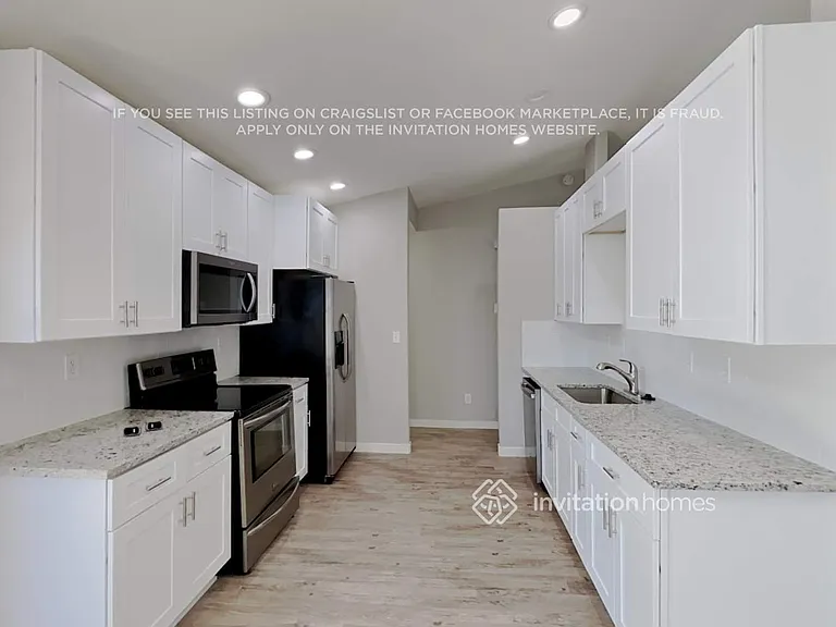 223 N 49th Avenue Ct — Photo 8