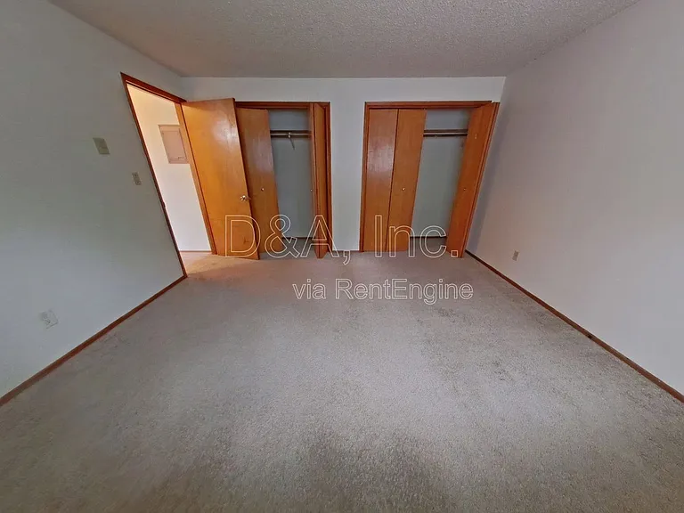 605 NW Kings Blvd #2 — Photo 6