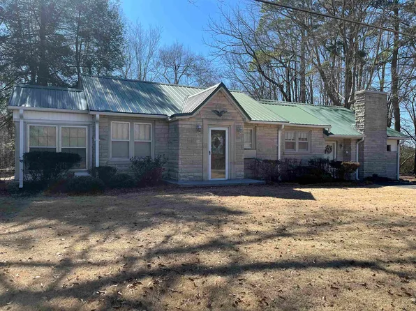 8748 Highway 22, Spruce Pine, AL 35585