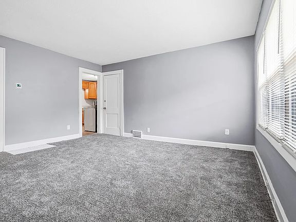5th image of 491 & 493 Delmar Ave #493
