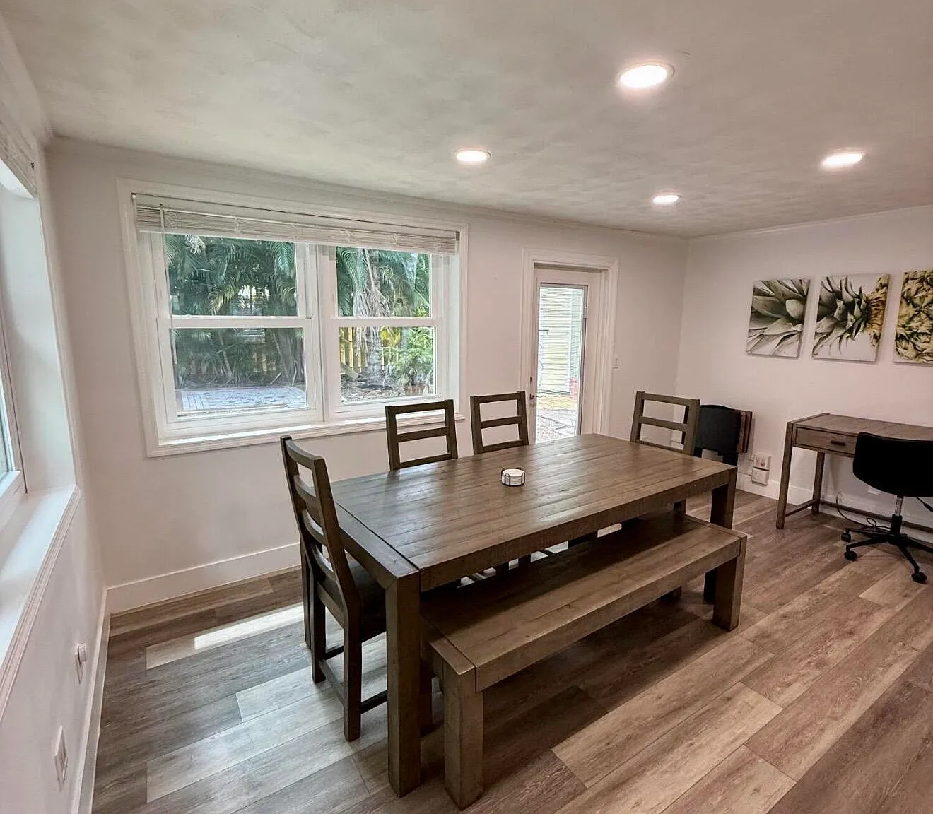 3 bed, 2.0 bath, 1562 sqft, $3,200 — Photo 4