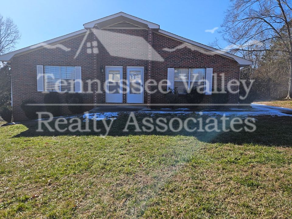 1st image of 2810 Avery Cir