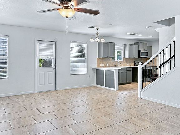 3rd image of 11506 Durango Way