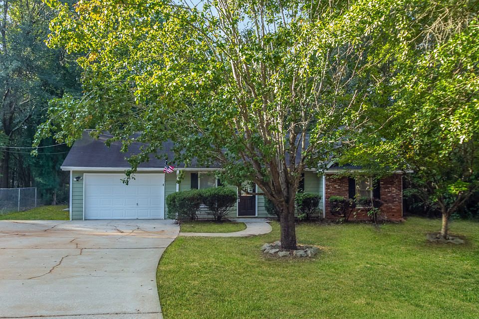 1st image of 65 Country Woods Dr