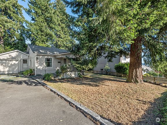 3rd image of 1536 N Cambrian Avenue