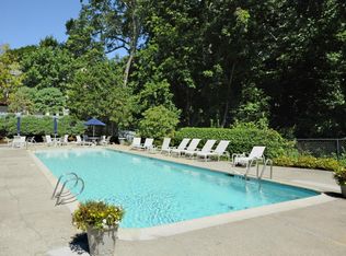 51 Greenwich Hills Dr, Greenwich, CT 06831