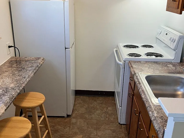 Emerald Village Apartments — Photo 22