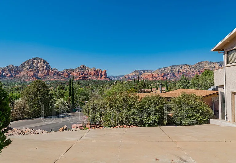 540 Panorama Blvd #B — Photo 2