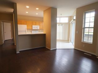 9155 W Elm Ct UNIT A, Franklin, WI 53132