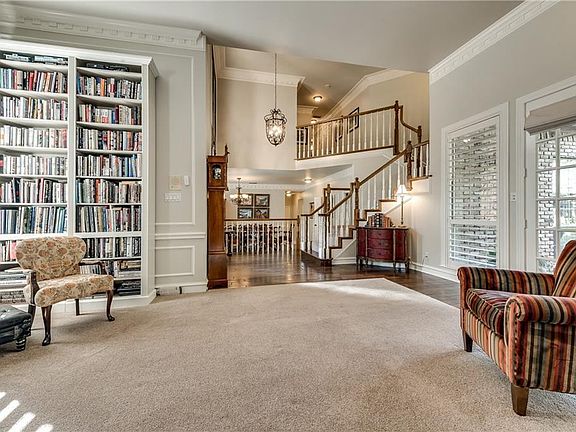 5th image of 115 Hunters Hill Cir