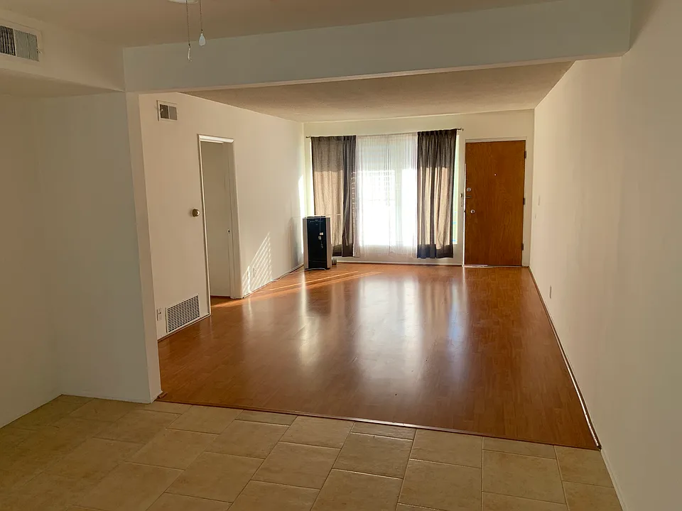 1221 S Sherbourne Dr #7