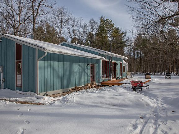 3rd image of 210 Plains Rd