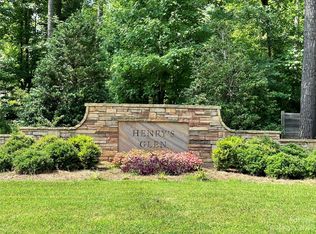 1042 Ledge Wood Ln, Clover, SC 29710