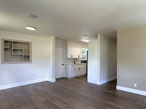 4th image of 1525 NW 14th Court
