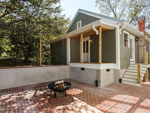 Cottage - back