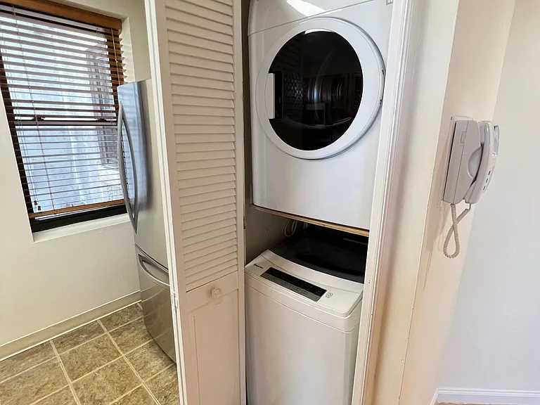 258 Barrow St #4C — Photo 10