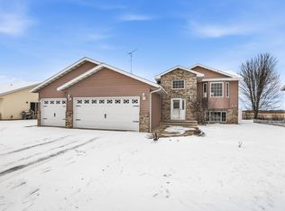 716 Ochotto Lake Dr, Avon, MN 56310