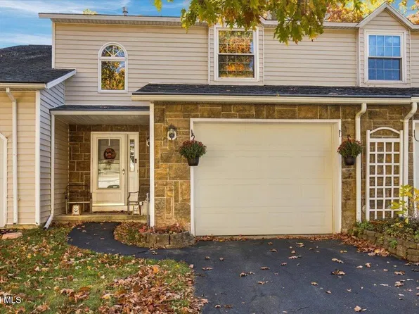 67 Woodside Drive, Albany, NY 12208