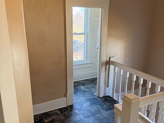2nd image of 601 S Cherry St #601