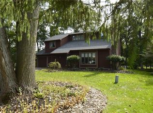 3 Brook Holw, Pittsford, NY 14534