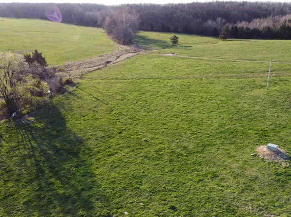 000 Cheyenne Road, Tunas, MO 65764