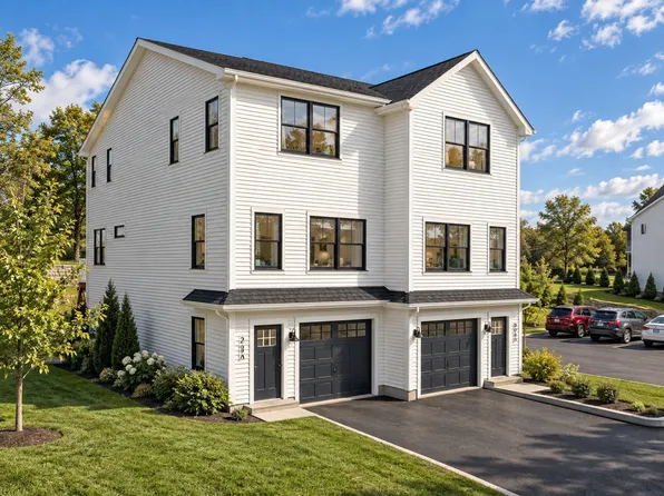 29 June St, Leominster, MA 01453