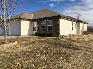 9412 SE 2nd St, Lees Summit, MO 64064