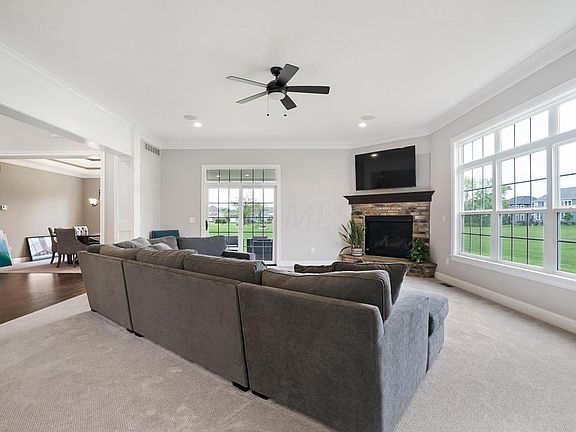 4th image of 6759 Baronet Blvd
