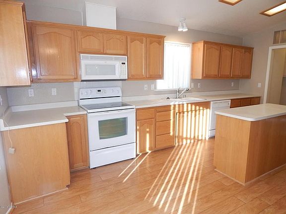 4th image of 3343 S White Gold Ave