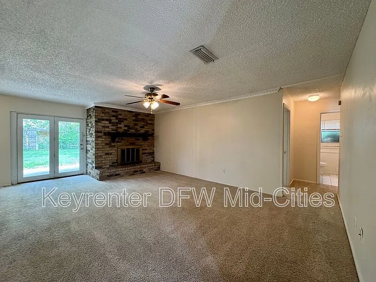 338 Beatty Dr — Photo 2