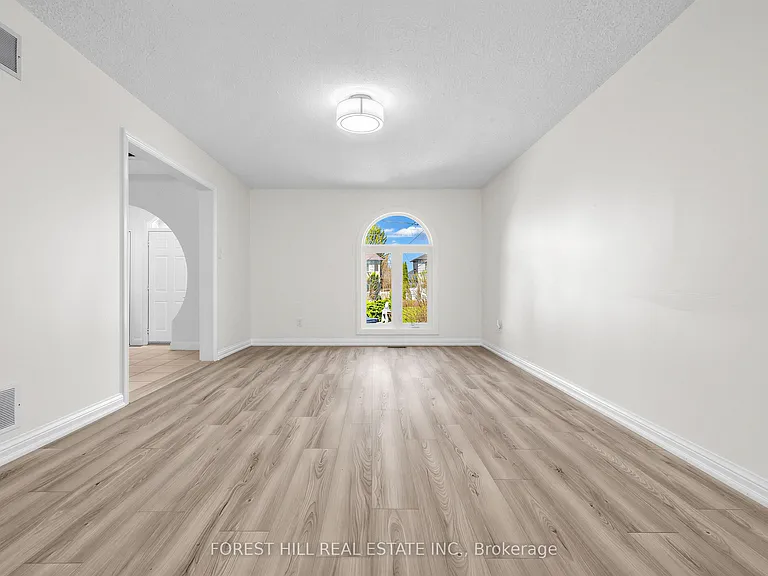 477 Cummer Ave — Photo 6