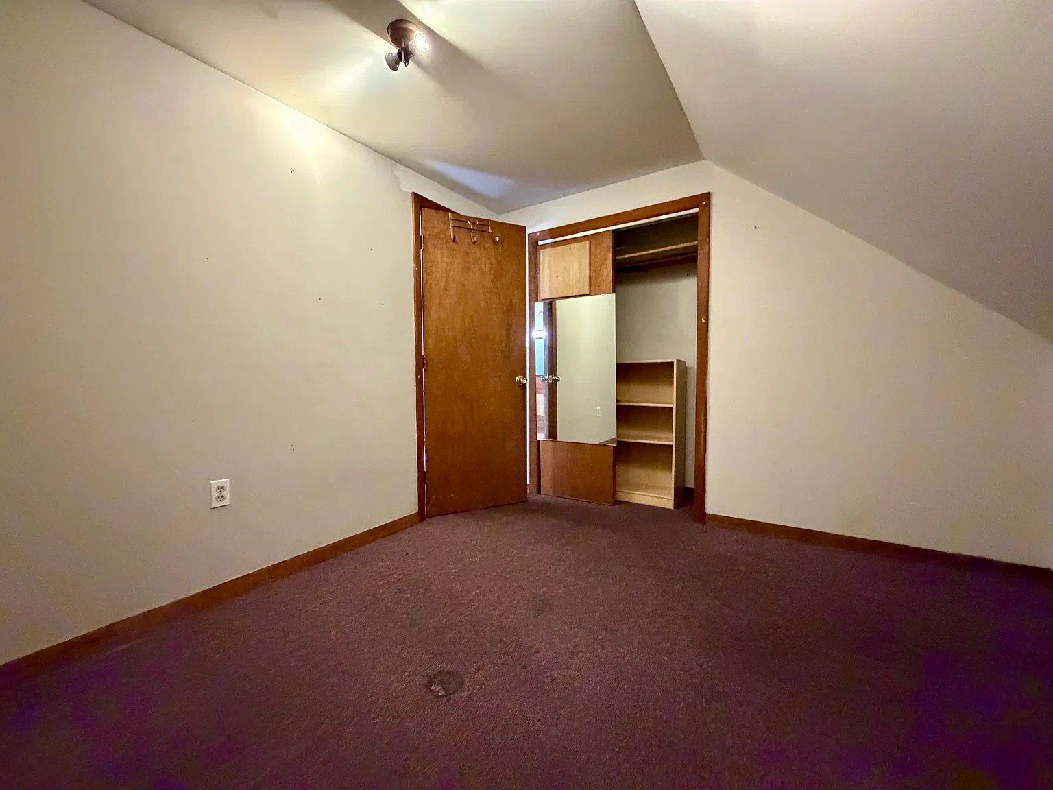2 bed, 9999 sqft, $2,300 — Photo 4