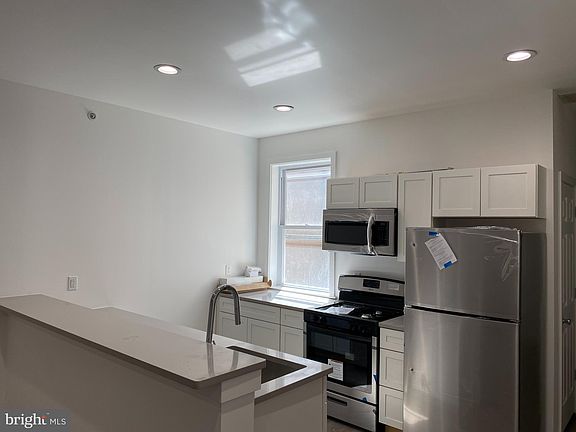 3rd image of 528-40 N 34th St #2