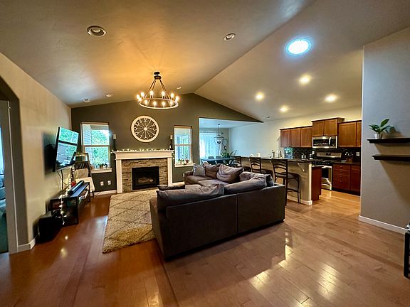 5th image of 19698 Aspen Meadows Dr