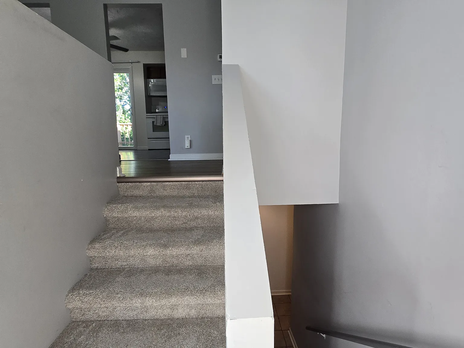 2706 Bryan Ave — Photo 2