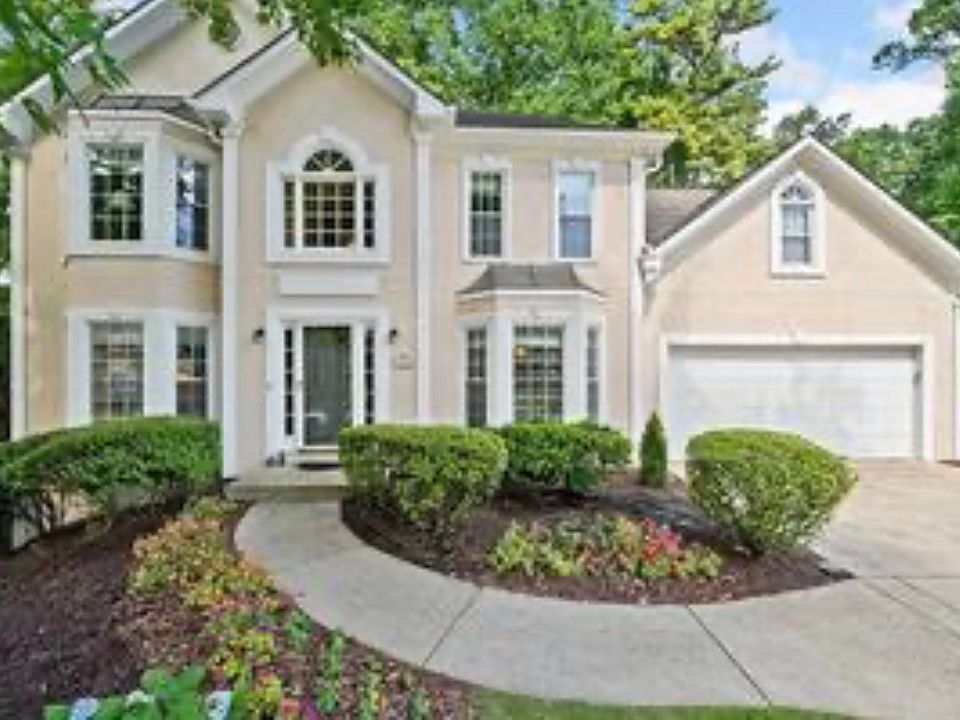 1st image of 524 Chapman Ln