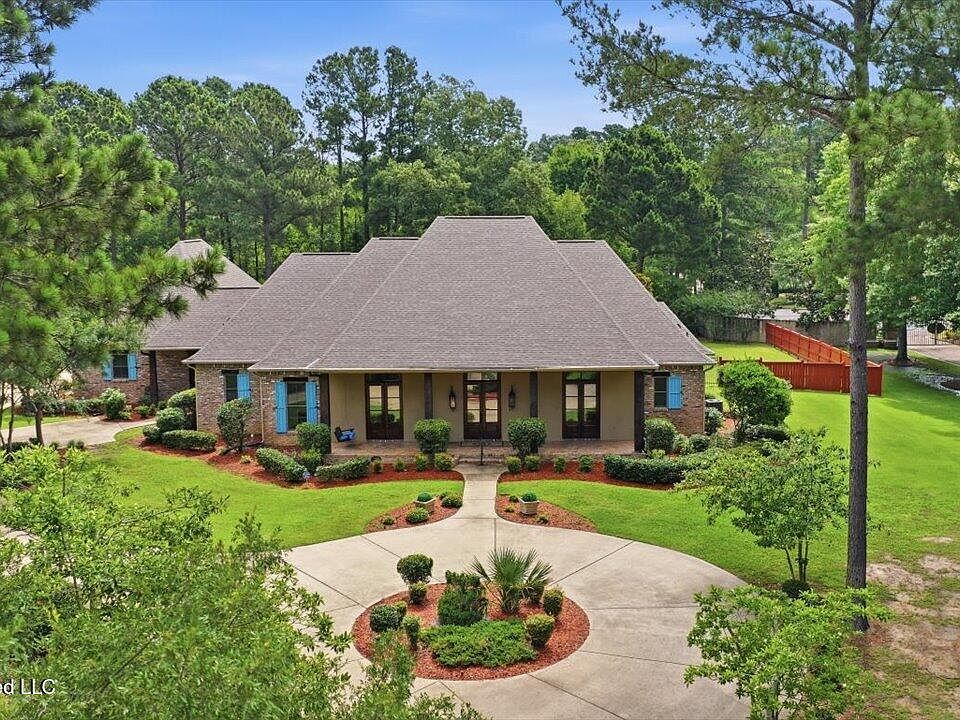 1st image of 1 Eastbrooke Cir