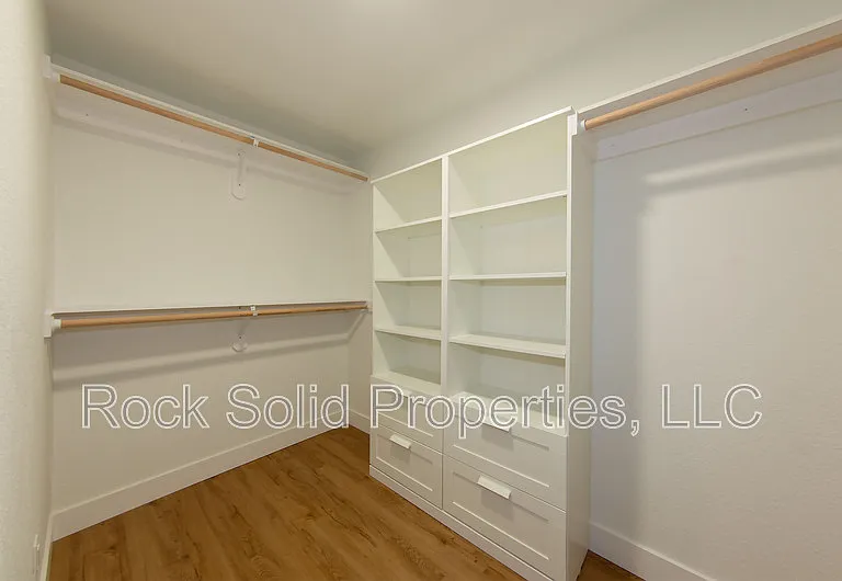 3519 Blue Feather Trl — Photo 34